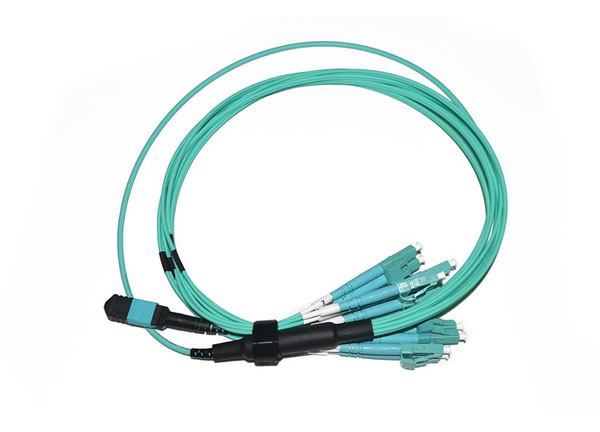 mtp lc duplex 12cores trunk cablepatchcord om3 aqua 1