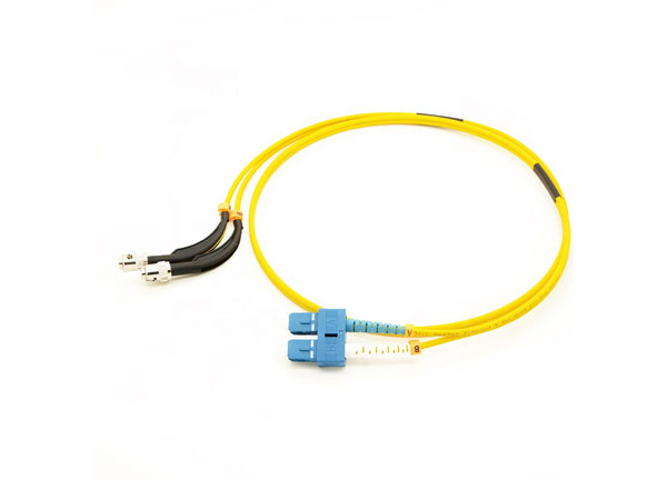 High Density 90 Degree Bent Boot ST/UPC-SC/UPC Fiber Optic Patchcord Duplex SM Yellow