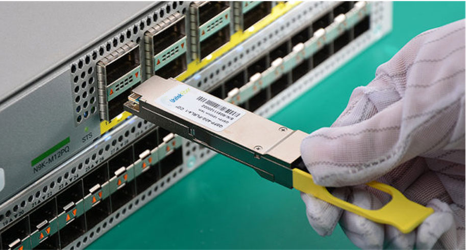 Long Distance 40G QSFP+ Optical Transceiver for Data Center with Duplex LC Connector 1310nm