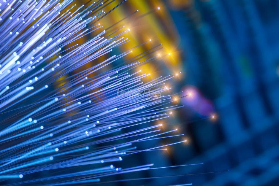 Difference Between Single mode Fiber and Multimode Fiber