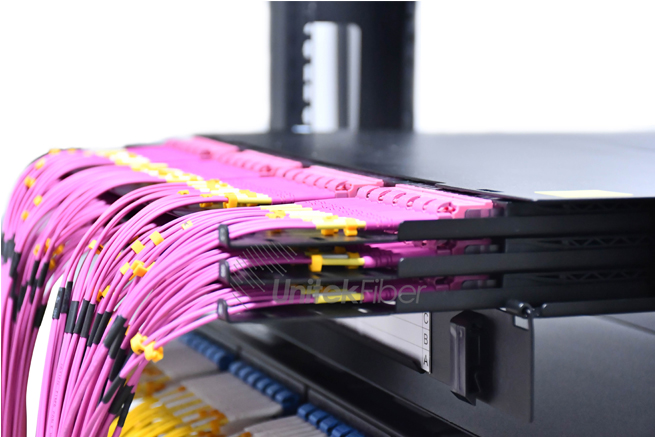 12-core-fiber-optic-cable.jpg