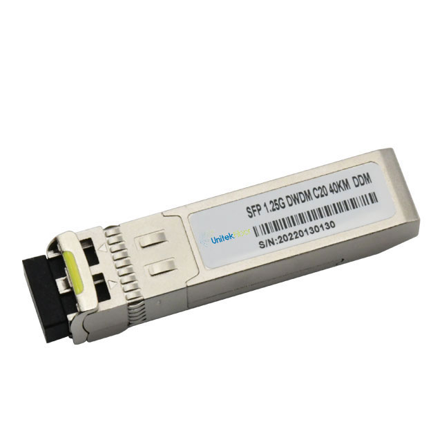 How do you connect fiber optic cable to SFP?