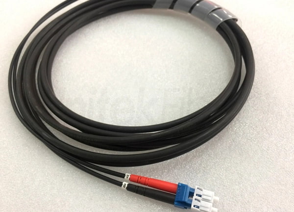 indoor outdoor 4 8mm single jacket fiber optic pigtail lc duplex g657a1 3m lszh anti uv black