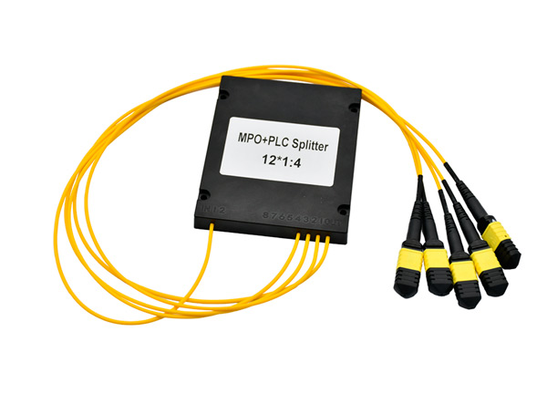 Fiber Optic Splitter FTTH Single Mode 1x4 Optical PLC Splitter 2.0mm Cassette MPO MTP Connector