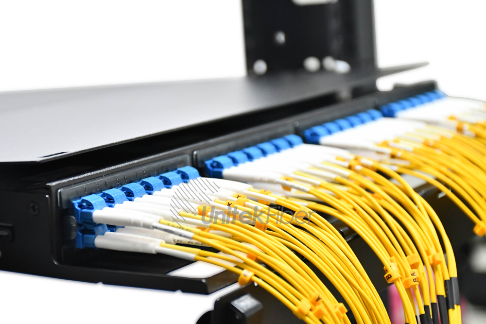 High-quality MTP PRO Fiber Optic Patch Cord Meet Your Larger Network Solution