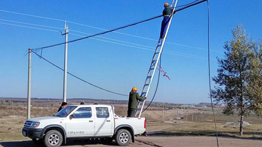 What are the Requirements for Aerial Fiber Cable Laying?