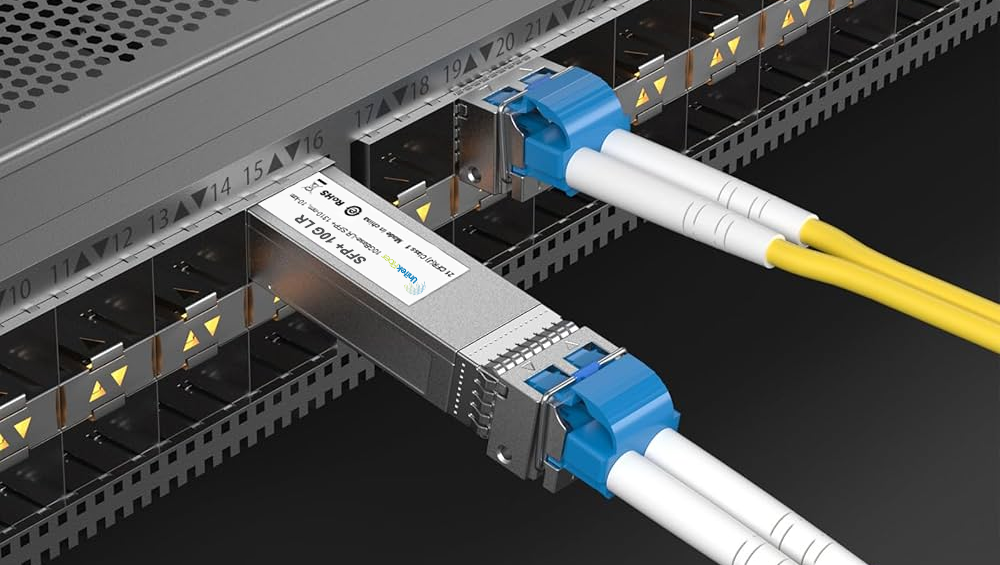 SFP+_10G_LR_Optical_Module_connected_with_Switch.png