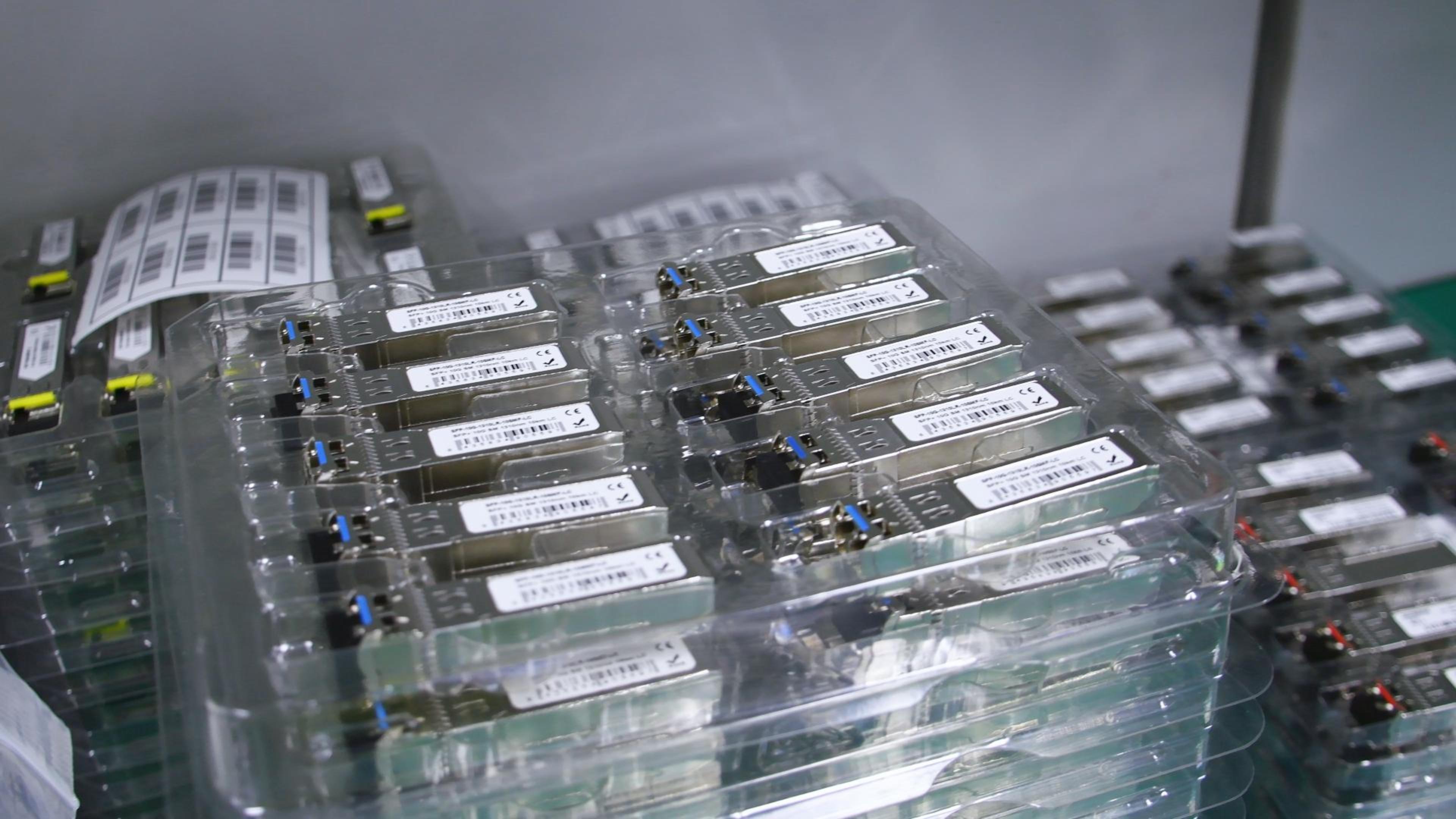 Your Reliable Optical Transceiver Manufacturer, Factory Overview & Production Capacity | UnitekFiber Your Reliable Optical Transceiver Manufacturer, Factory Overview & Production Capacity | UnitekFiber