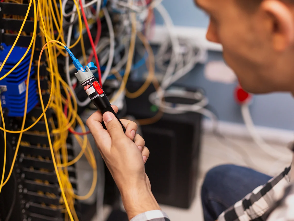 fiber_optical_patchcord.jpg