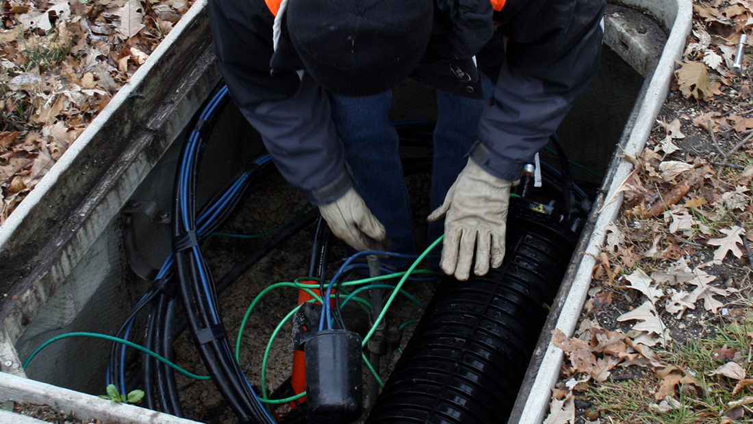 outdoor_fiber_cable.png